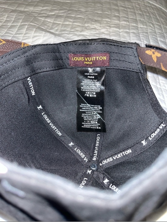 Cute fashion Black Cap Interior with Brown Monogram Strap and Gold Label